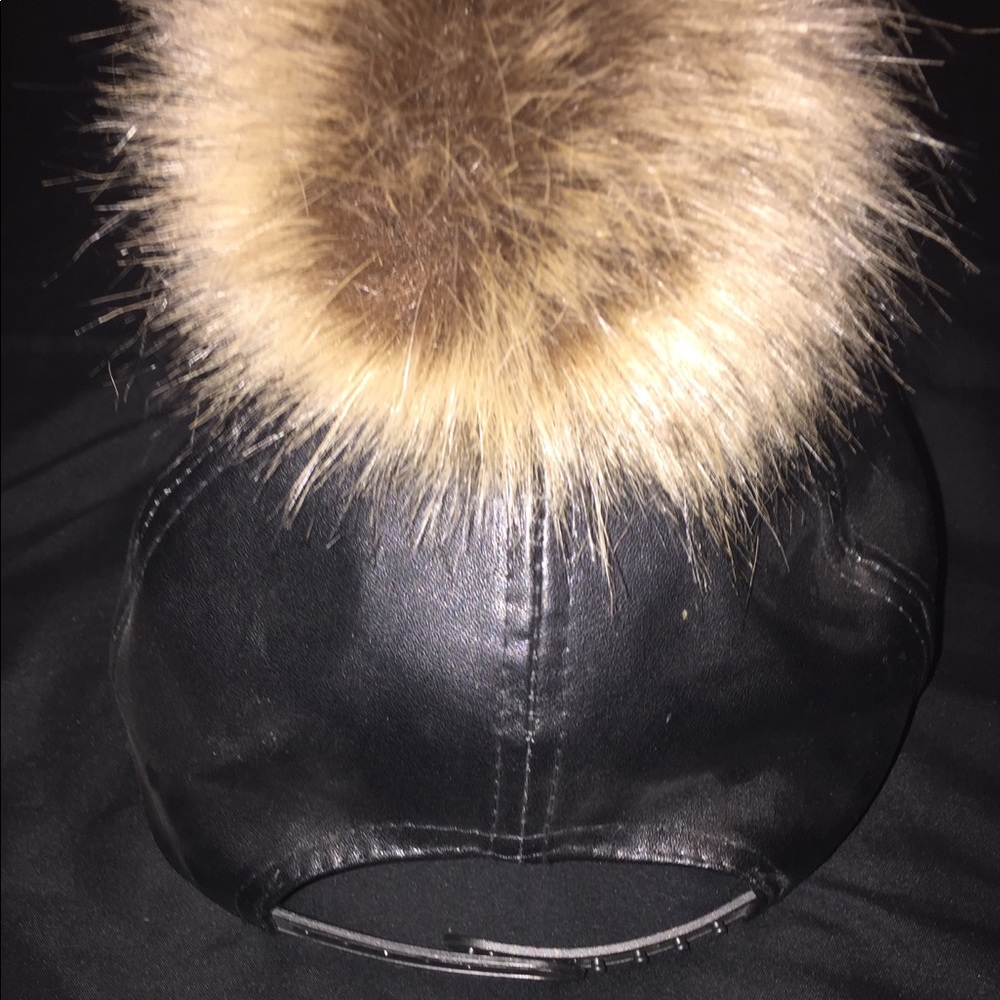 Puff hat - Picture 2 of 2